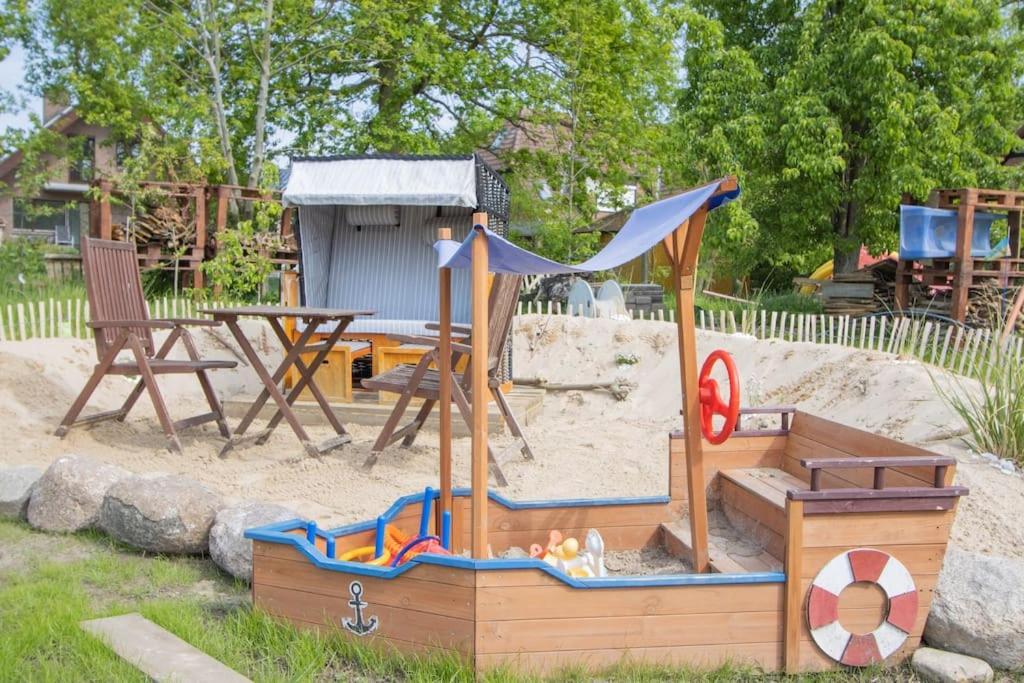 Ferienwohnungen Fehmarn Mit Parkplatz In Petersdorf Buitenkant foto