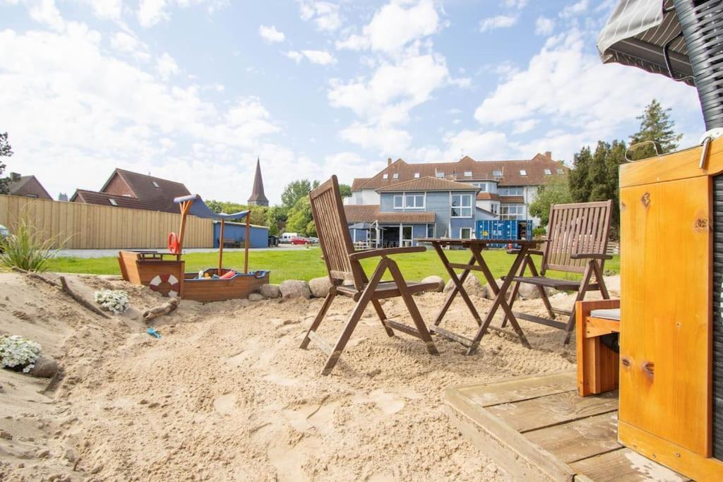 Ferienwohnungen Fehmarn Mit Parkplatz In Petersdorf Buitenkant foto